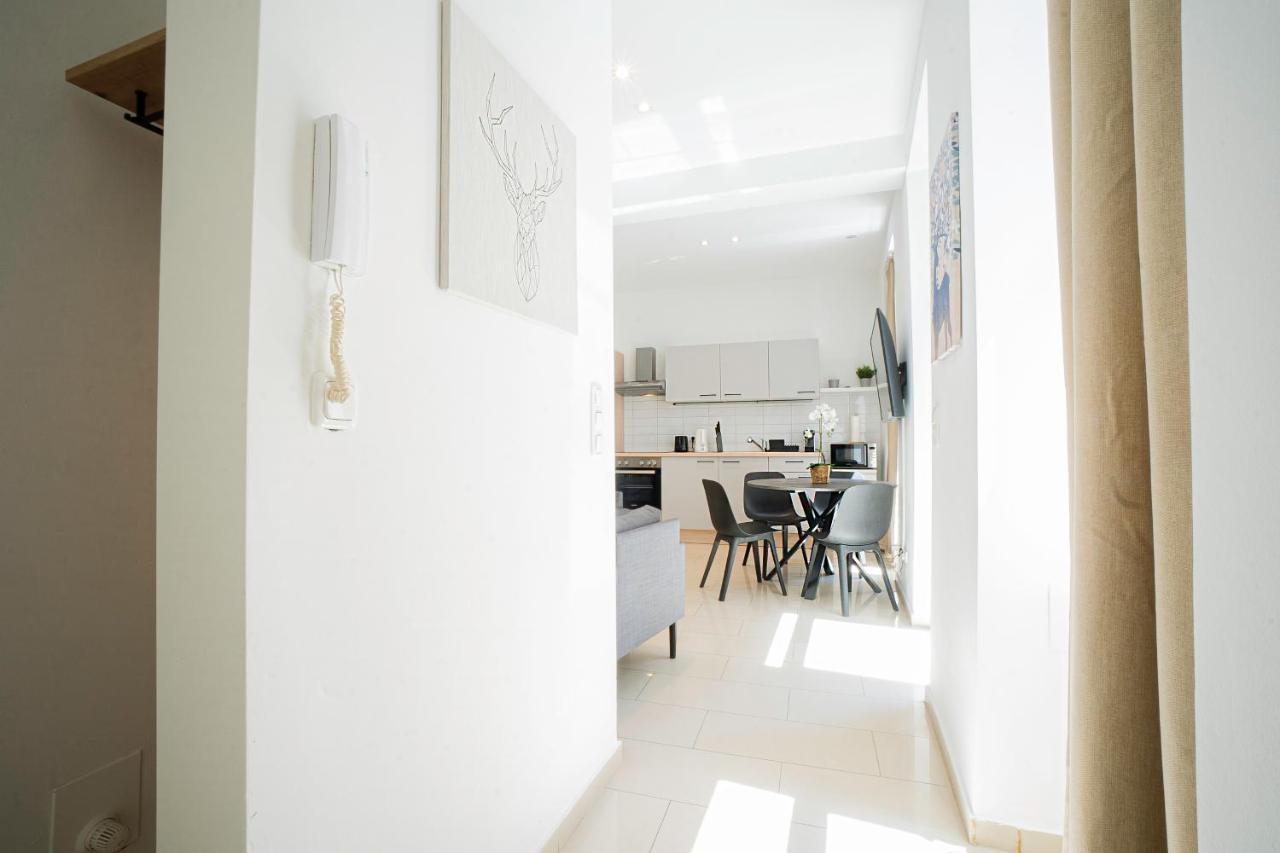 Chic Newly-Renovated Apartment Steps From Subway In Vienna'S Hernals District Exterior foto